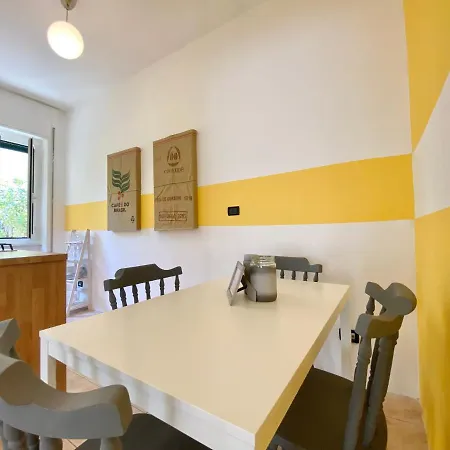 Casaviva - Lovely Trilo With Patio In * Rapallo