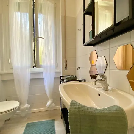 Casaviva - Lovely Trilo With Patio In Apartment